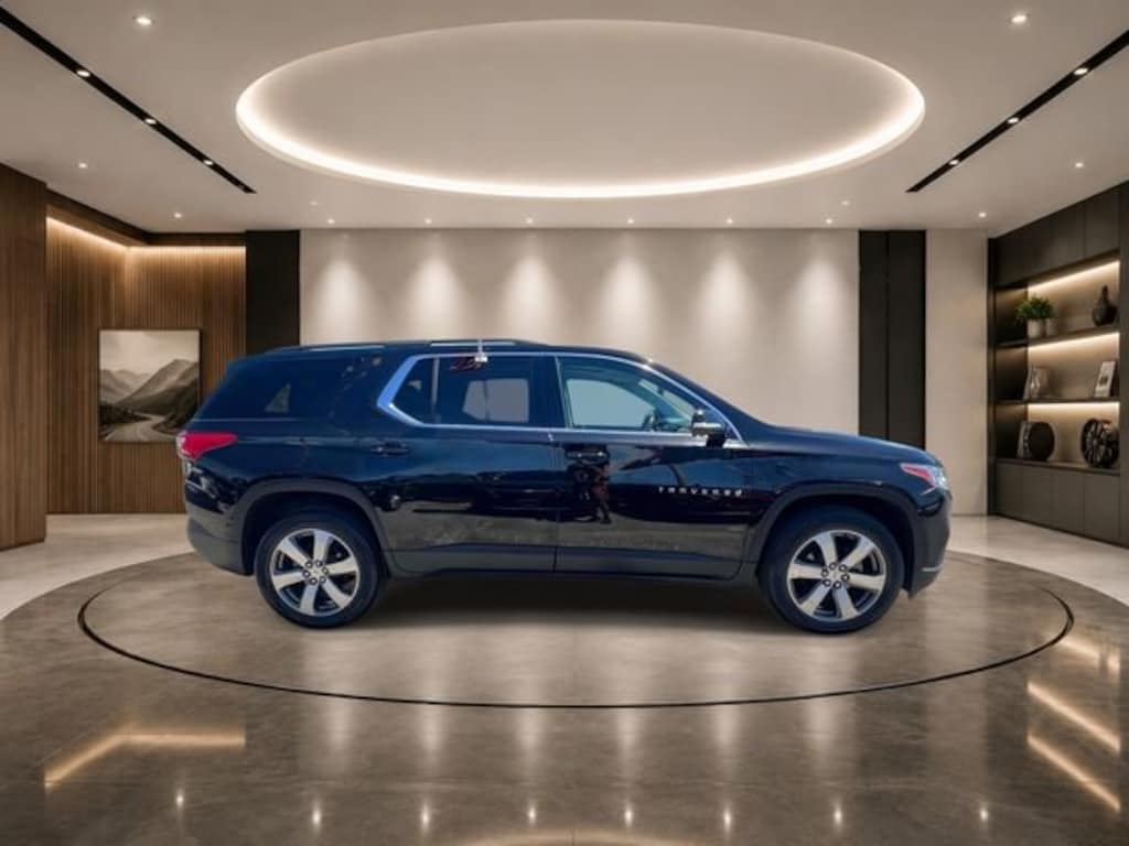 Used 2020 Chevrolet Traverse LT Leather SUV