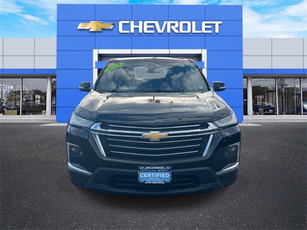 Used 2023 Chevrolet Traverse LT Cloth SUV