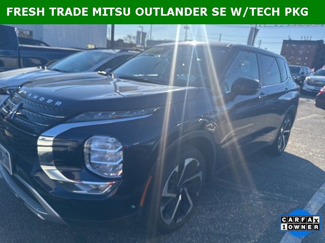 2022 Mitsubishi Outlander SE's photo