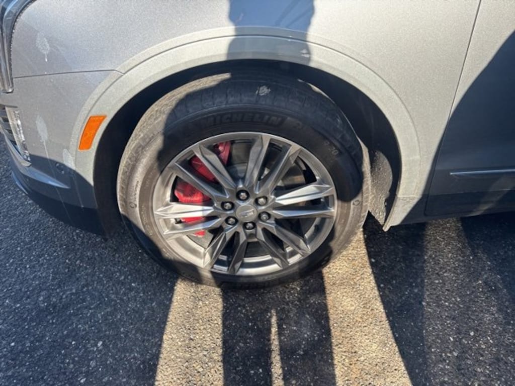 Used 2025 CADILLAC XT5 Sport SUV