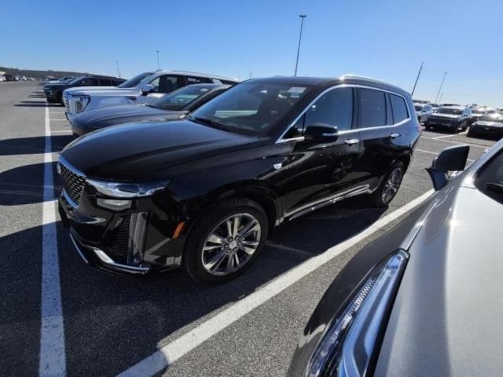 Used 2025 CADILLAC XT6 Premium Luxury SUV