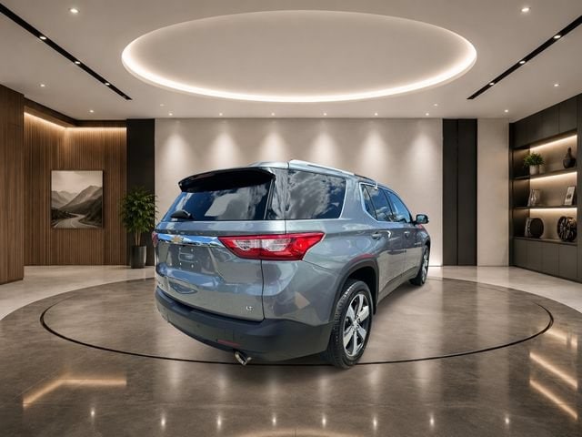 Used 2018 Chevrolet Traverse 3LT with VIN 1GNEVHKW4JJ137548 for sale in Hempstead, NY