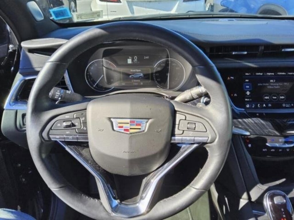 Used 2025 CADILLAC XT6 Premium Luxury SUV