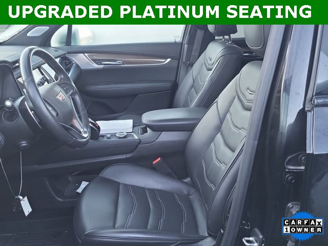 2024 Cadillac XT6 Sport photo 2