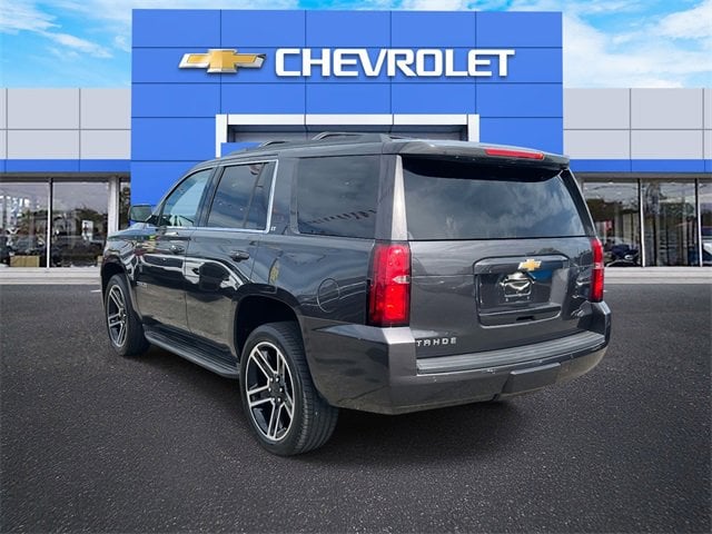 2016 Chevrolet Tahoe LT photo 4