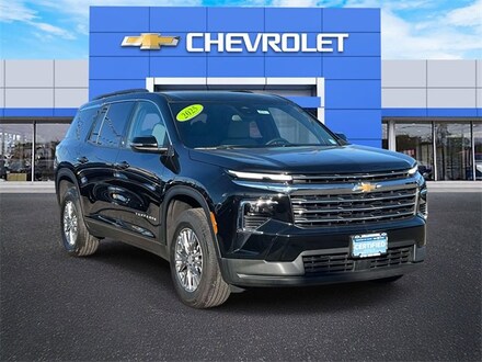 2025 Chevrolet Traverse LT SUV