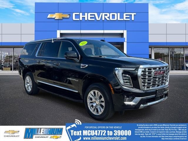 2025 GMC Yukon Denali AWD's photo