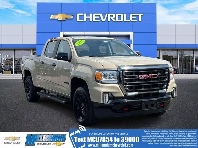 2022 GMC Canyon 4WD AT4 Crew Cab Short Box (Cloth)'s photo