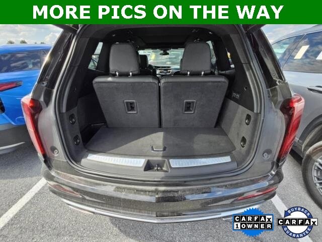 2025 Cadillac XT6 Premium Luxury photo 2