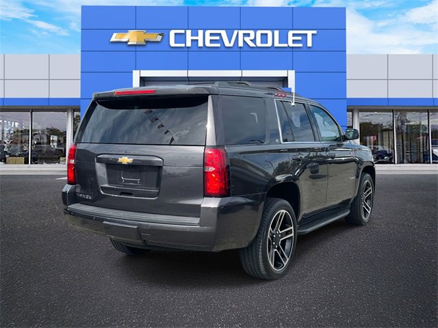 2016 Chevrolet Tahoe LT photo 3