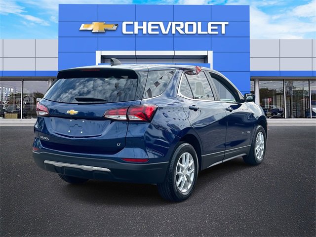 2023 Chevrolet Equinox LT photo 3