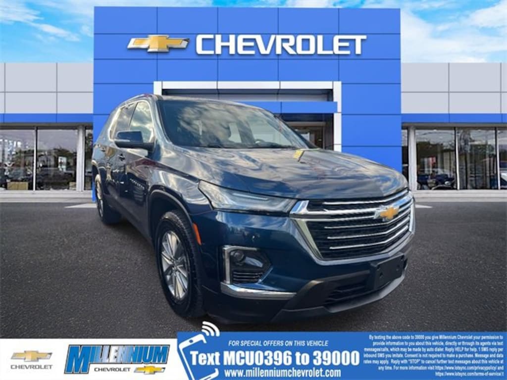 Used 2023 Chevrolet Traverse LT Leather SUV