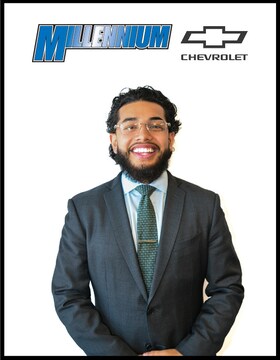 Staff member Oscar Hernandez from ID_9be3a6e61932