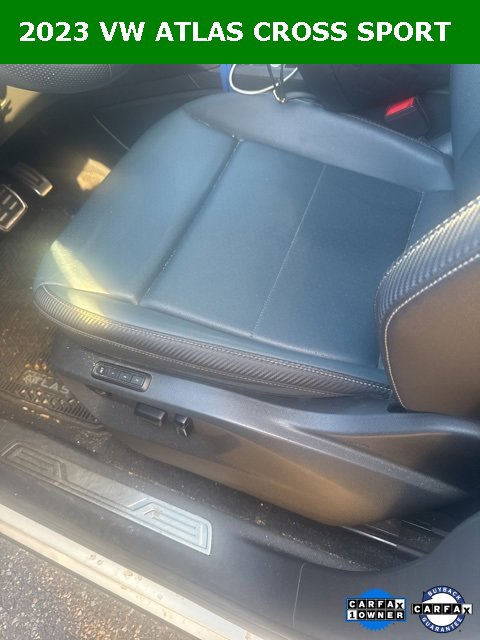 2023 Volkswagen Atlas Cross Sport V6 SEL photo 3