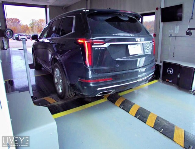 2024 Cadillac XT6 Luxury photo 3