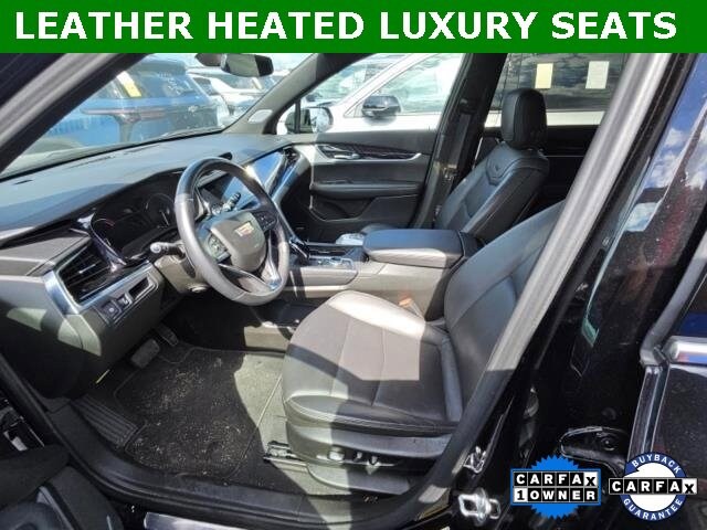 2025 Cadillac XT6 Premium Luxury photo 3