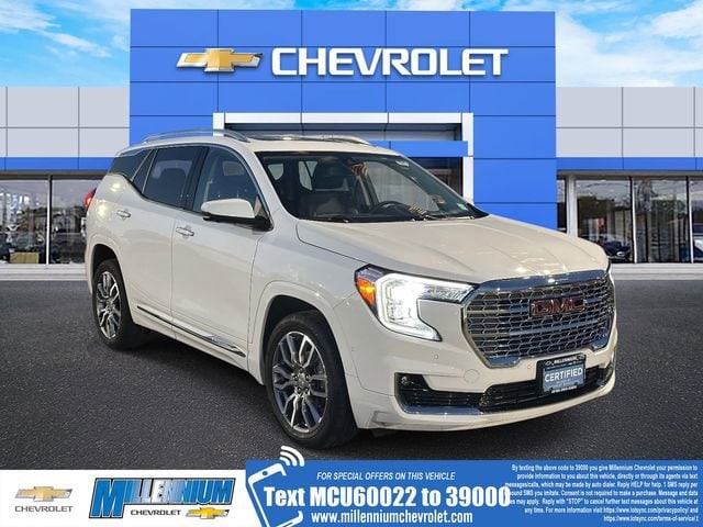 2024 GMC Terrain Denali AWD's photo