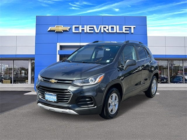 Used 2018 Chevrolet Trax LT with VIN 3GNCJPSB4JL275822 for sale in Hempstead, NY