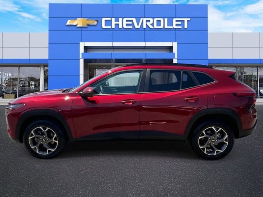 Used 2024 Chevrolet Trax LT SUV