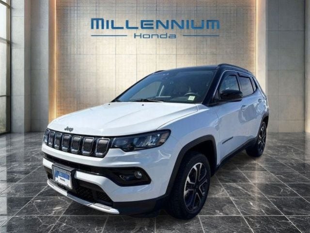 2022 Jeep Compass Limited 4X4's photo