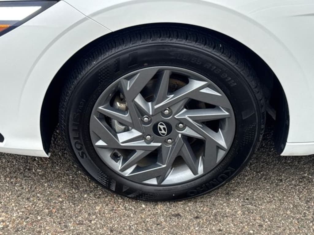 Used 2024 Hyundai Elantra SEL Sedan
