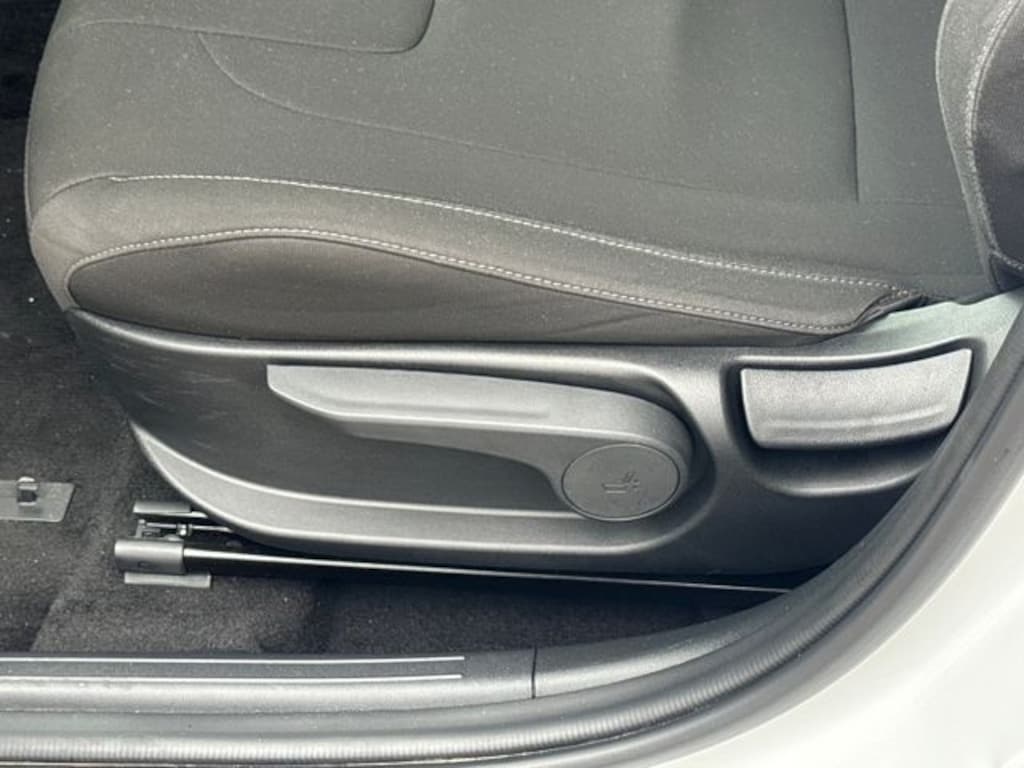 Used 2024 Hyundai Elantra SEL Sedan