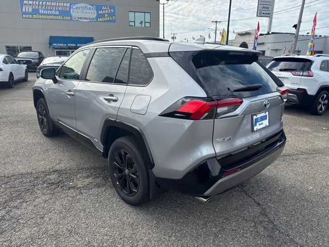 2023 Toyota RAV4 Hybrid SE photo 4