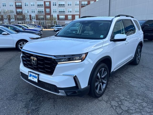 2024 Honda Pilot Touring's photo
