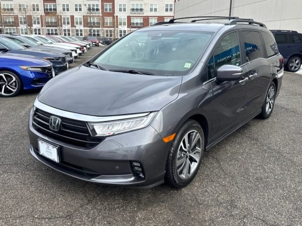 Used 2023 Honda Odyssey Touring Van