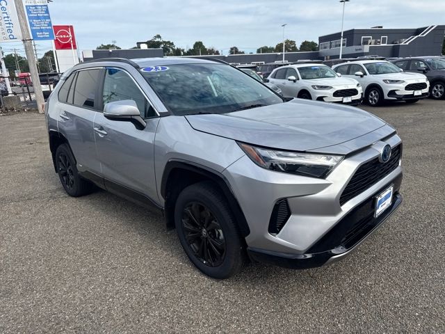 2023 Toyota RAV4 Hybrid SE photo 2