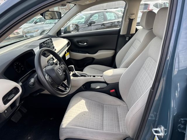 2023 Honda HR-V LX photo 3