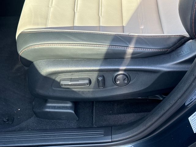 2023 Honda CR-V Hybrid Sport Touring photo 4
