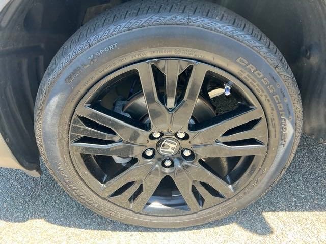 Used 2020 Honda Passport Sport with VIN 5FNYF8H25LB017470 for sale in Hempstead, NY