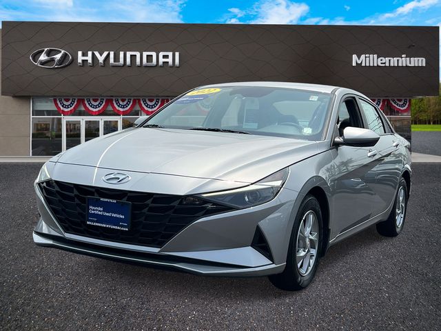 Certified 2022 Hyundai Elantra SE with VIN 5NPLL4AG7NH082424 for sale in Hicksville, NY