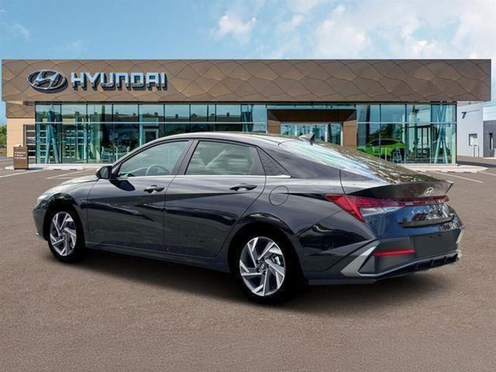 New 2026 Hyundai Elantra Limited Sedan