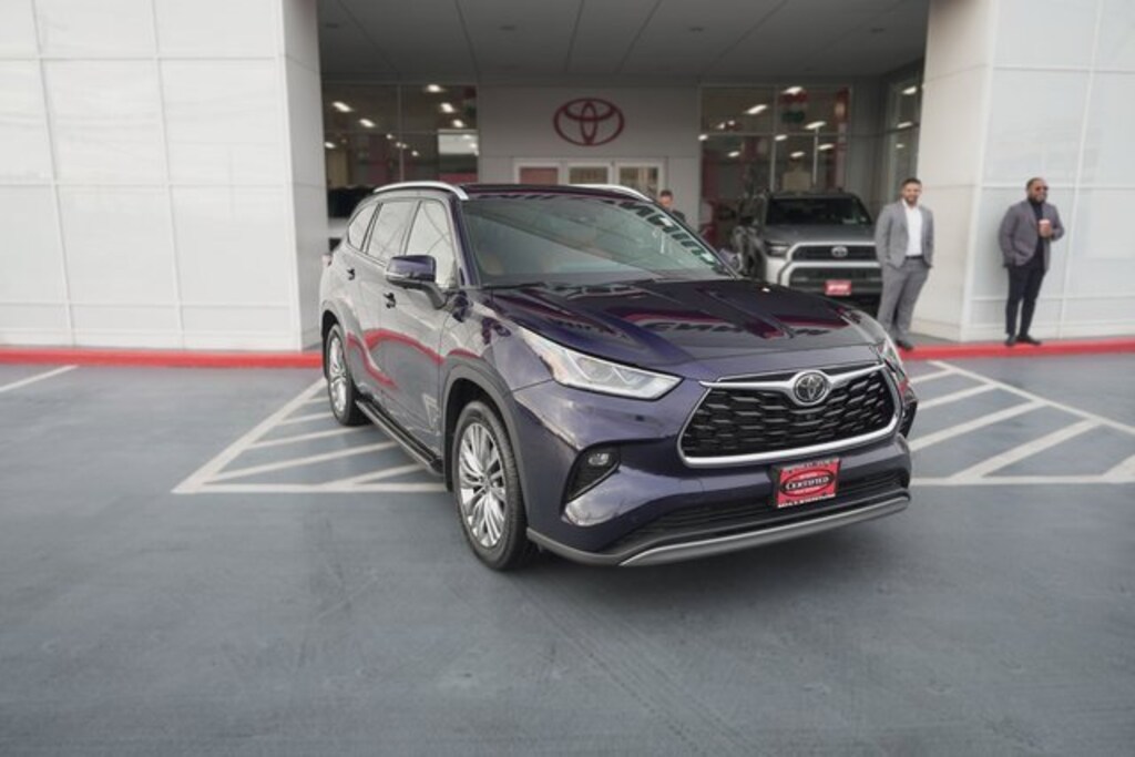 Used 2023 Toyota Highlander Platinum SUV