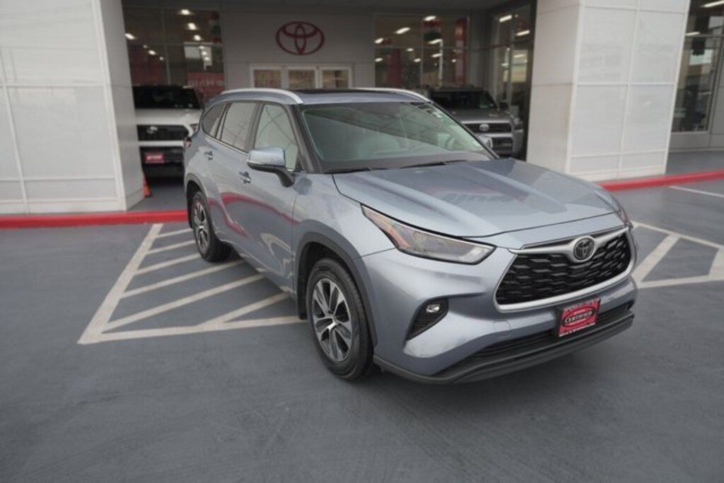 Used 2024 Toyota Highlander XLE SUV