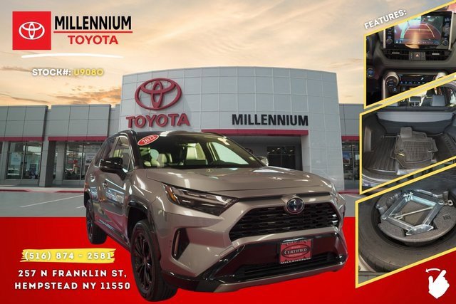 2022 Toyota RAV4 Hybrid SUV 