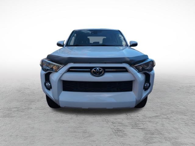 2020 Toyota 4Runner SR5 photo 2