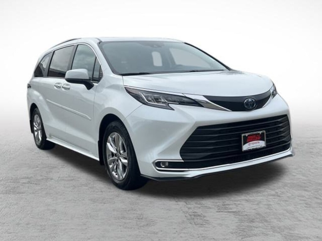 Certified 2023 Toyota Sienna XLE 7 Passenger Van Passenger Van
