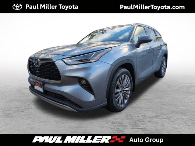 2020 Toyota Highlander Platinum's photo