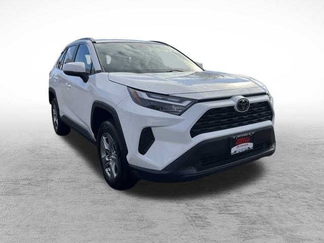 2024 Toyota RAV4 XLE photo 2