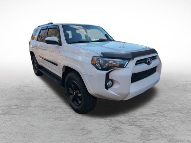 2020 Toyota 4Runner SR5 photo 3