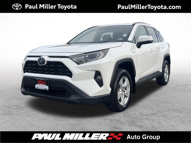 2020 Toyota RAV4 XLE's photo
