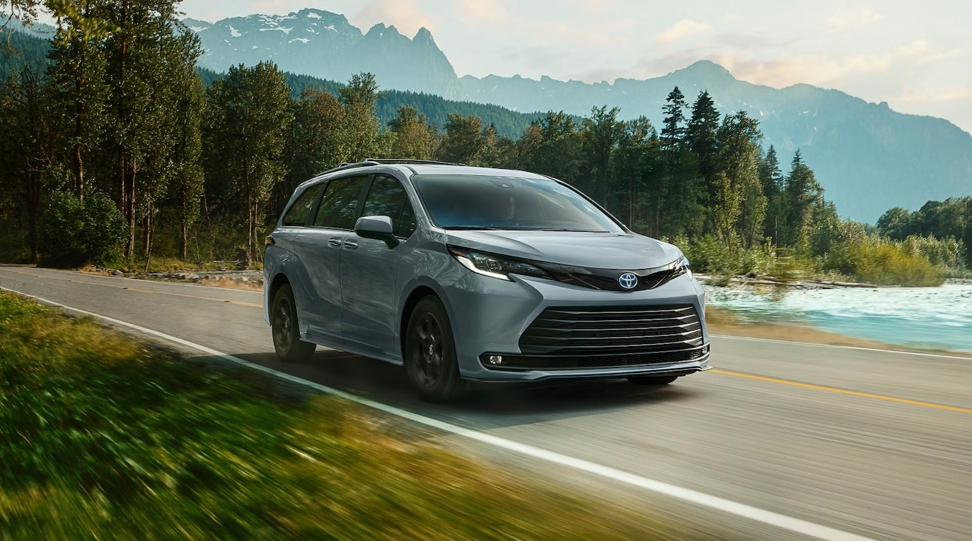 2025 Toyota Sienna Espanol Paul Miller Toyota