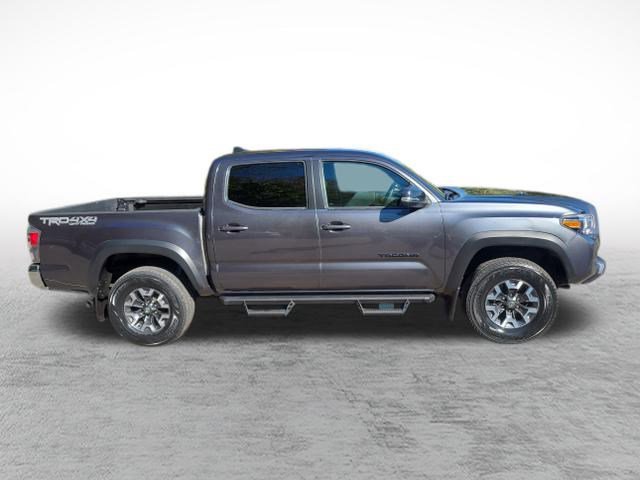 2022 Toyota Tacoma TRD V6 photo 2