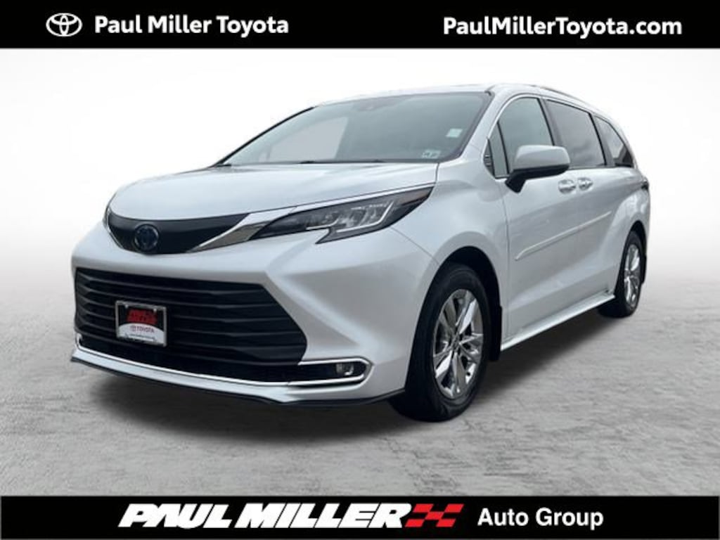 Certified 2023 Toyota Sienna XLE 7 Passenger Van Passenger Van