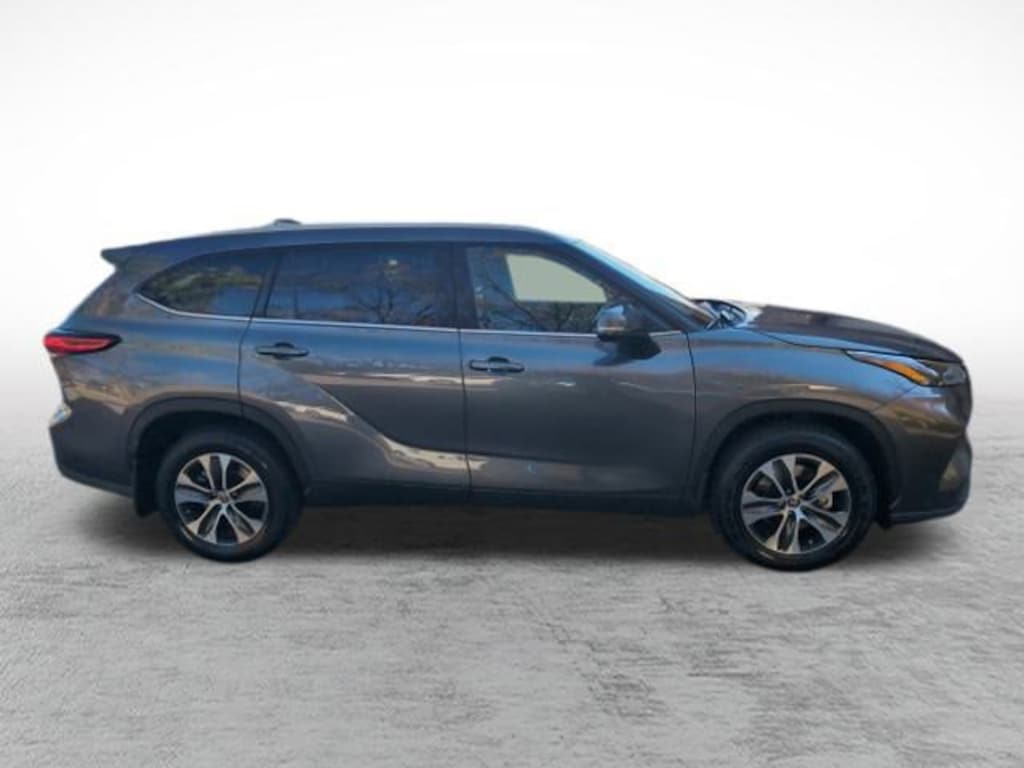 Certified 2022 Toyota Highlander XLE SUV