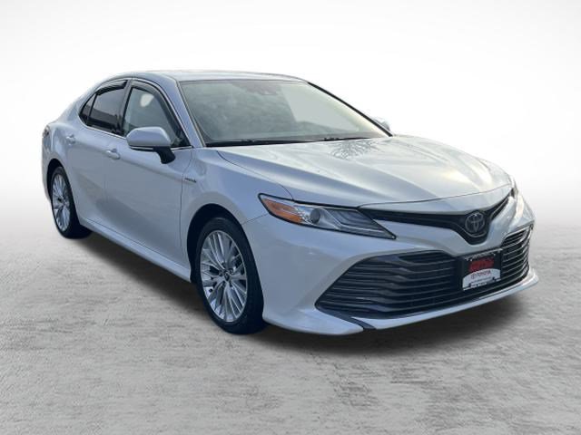 2020 Toyota Camry Hybrid XLE photo 3
