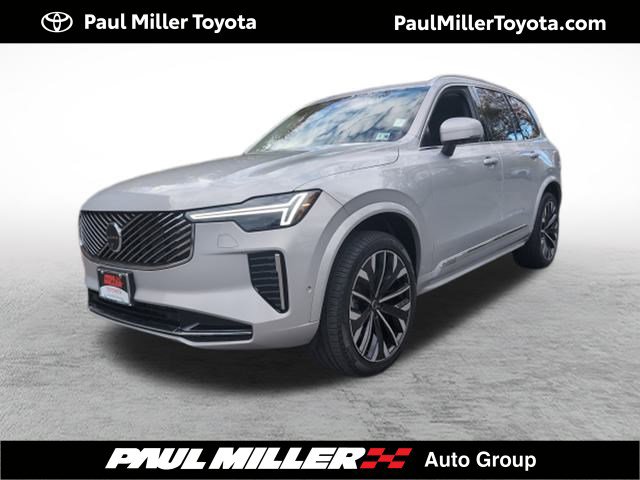 2025 Volvo XC90 Plus's photo